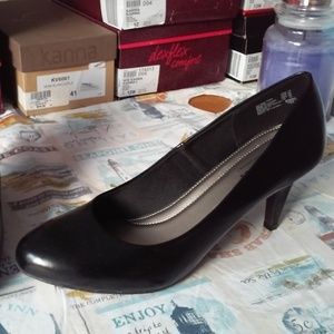 Comfort Plus by Predictions Karmen 3" Heel Shoes